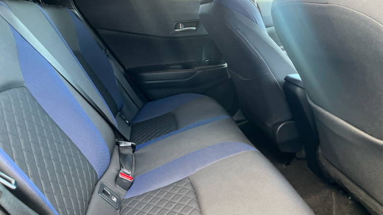 Toyota C-HR 2.0 Hybrid Dynamic 5dr CVT Hybrid Hatchback